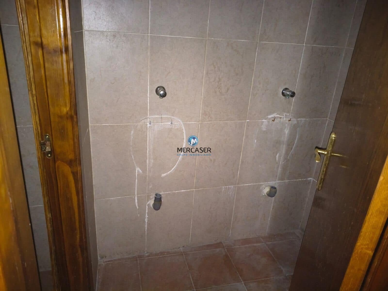 Commercial for sale in Torres de la Alameda - € 259,000 (Ref: 9865821)