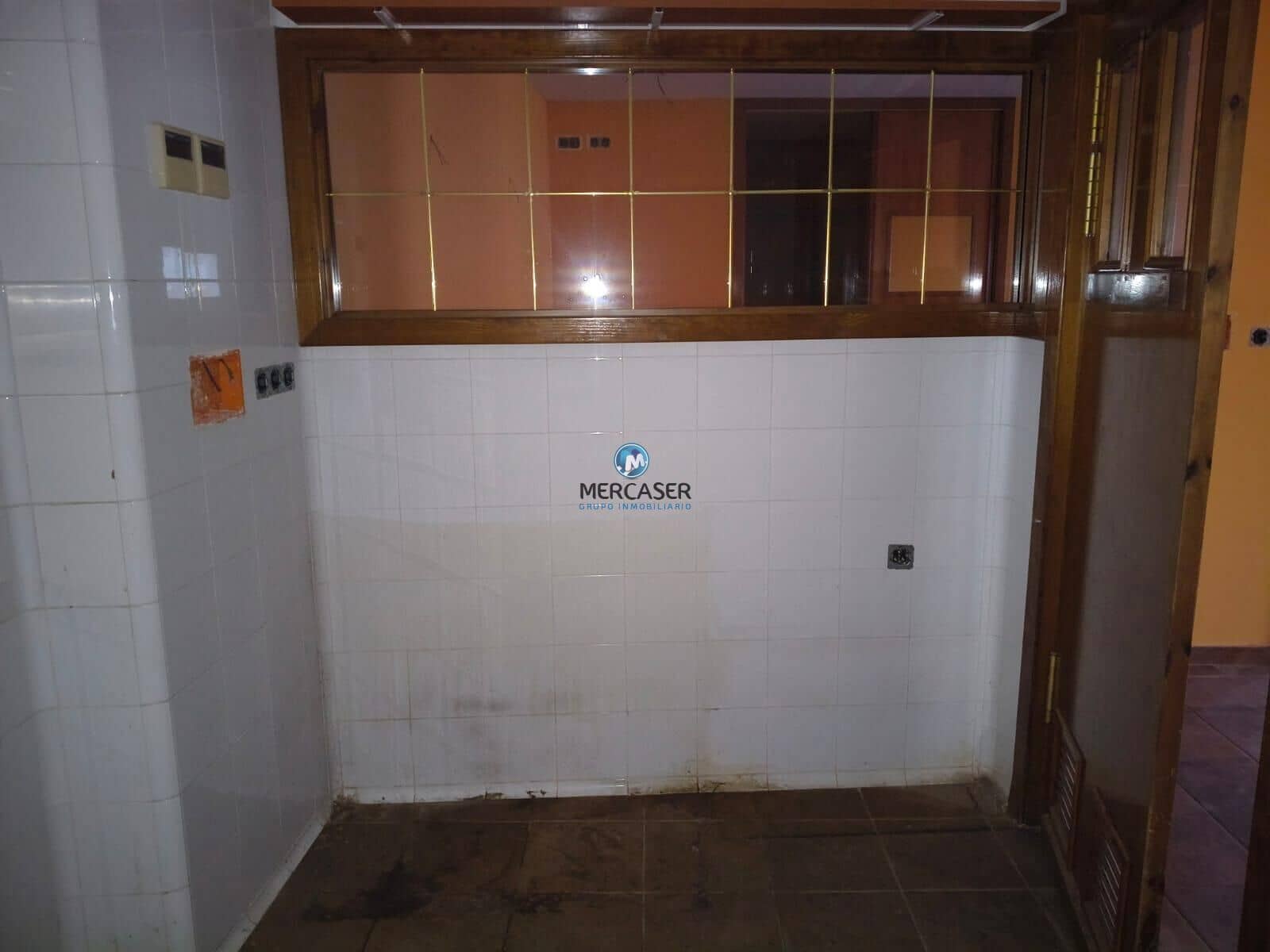 Commercial for sale in Torres de la Alameda - € 259,000 (Ref: 9865821)