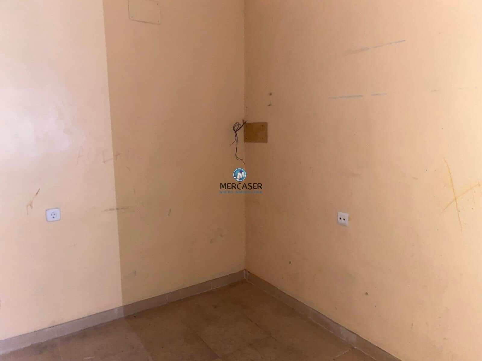 Commercial for sale in Torres de la Alameda - € 133,200 (Ref: 9865823)