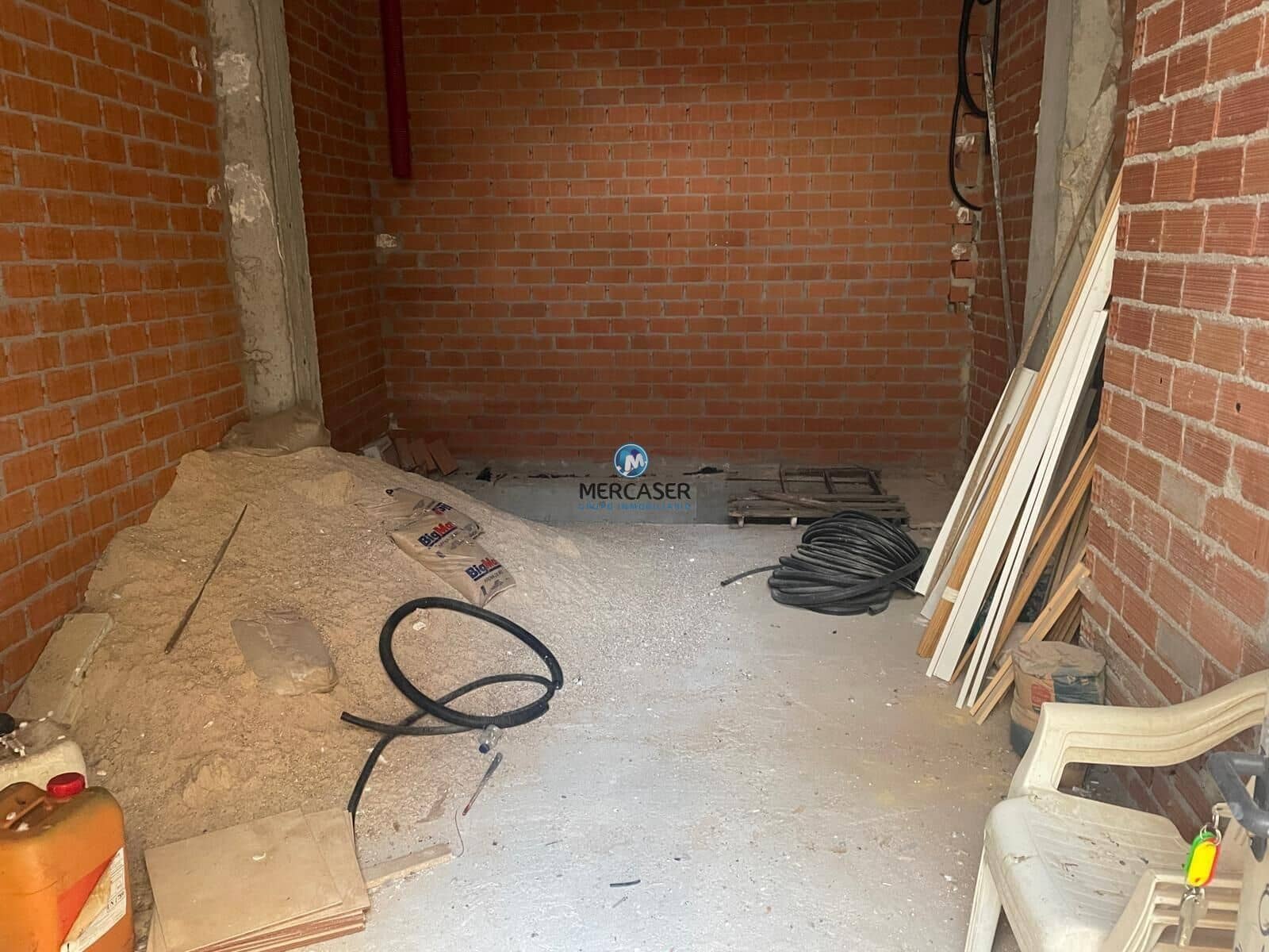 Commercial for sale in Tarancon - € 24,000 (Ref: 9865824)