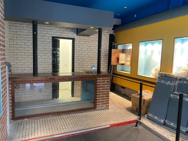 Commercial for rent in Alcalá de Henares - € 500 (Ref: 9865825)