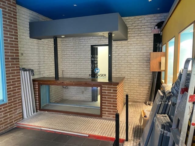 Commercial for rent in Alcalá de Henares - € 500 (Ref: 9865825)