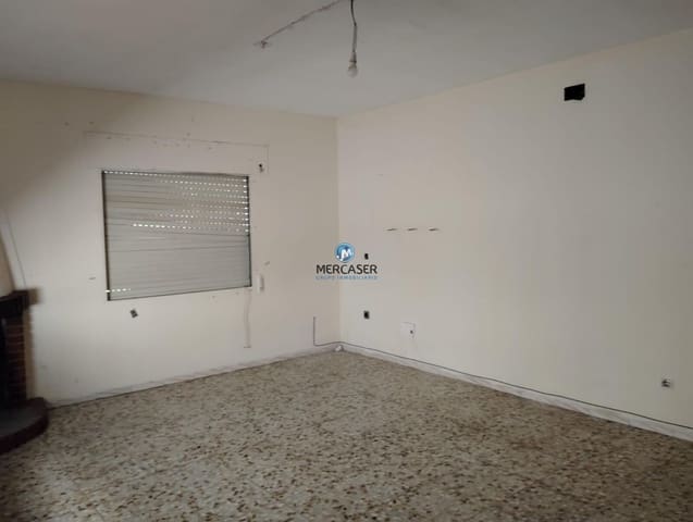 3 bedroom Villa for sale in Fuentidueña de Tajo with pool - € 170,000 (Ref: 9865826)