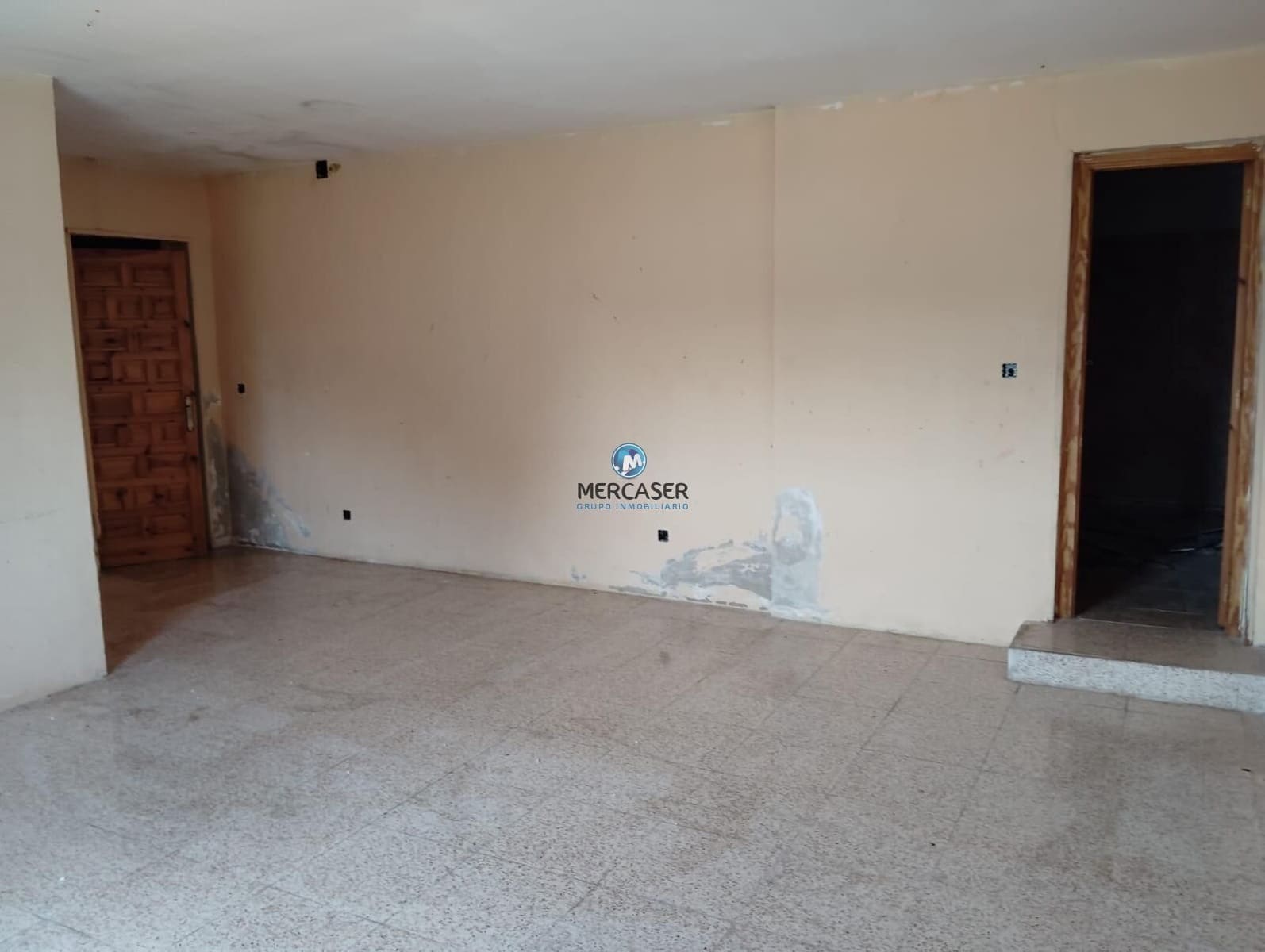 3 bedroom Villa for sale in Fuentiduena de Tajo with pool - € 170,000 (Ref: 9865826)