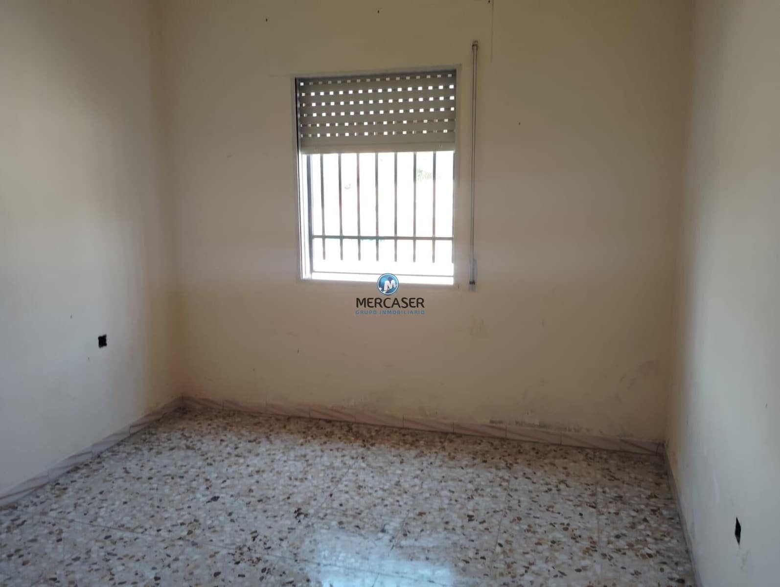 3 bedroom Villa for sale in Fuentiduena de Tajo with pool - € 170,000 (Ref: 9865826)