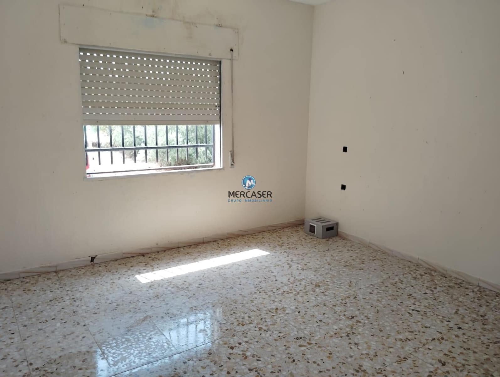 3 bedroom Villa for sale in Fuentiduena de Tajo with pool - € 170,000 (Ref: 9865826)