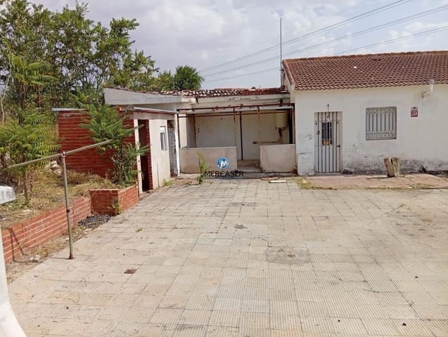 3 bedroom Villa for sale in Fuentidueña de Tajo with pool - € 170,000 (Ref: 9865826)