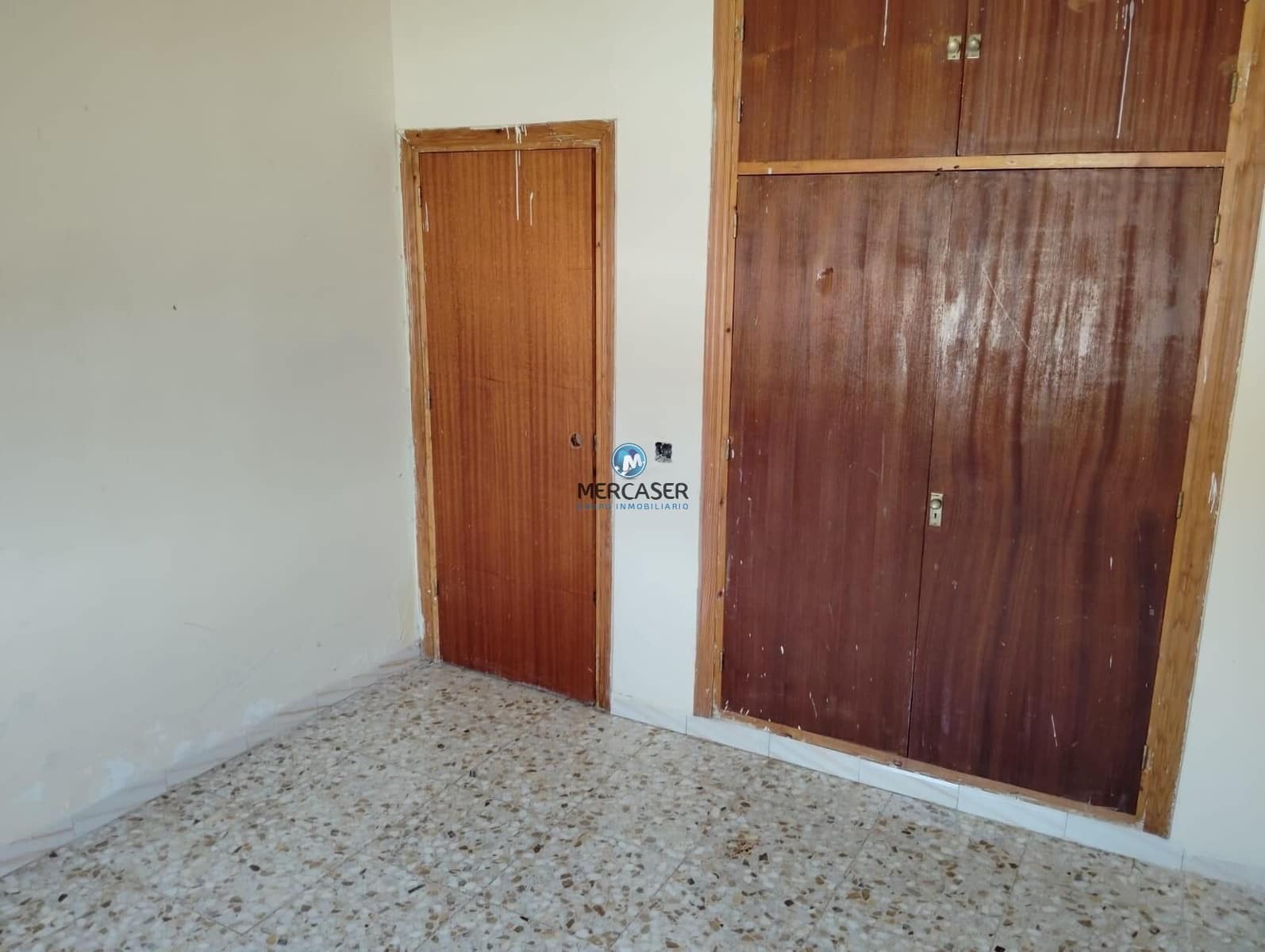 3 bedroom Villa for sale in Fuentiduena de Tajo with pool - € 170,000 (Ref: 9865826)