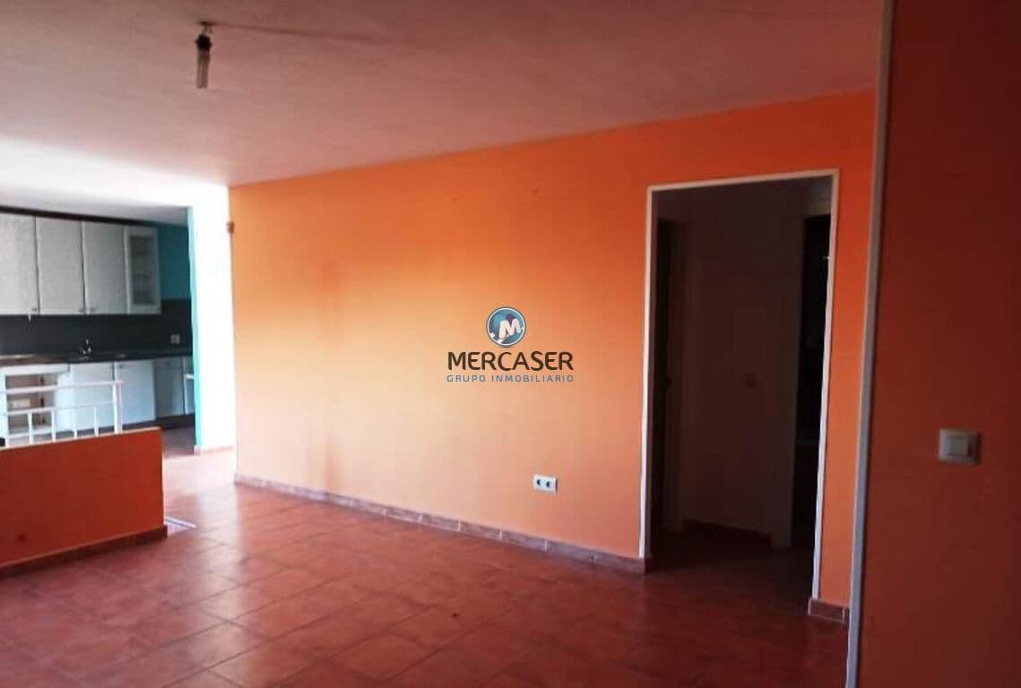 3 bedroom Villa for sale in El Casar with pool - € 236,000 (Ref: 9865827)