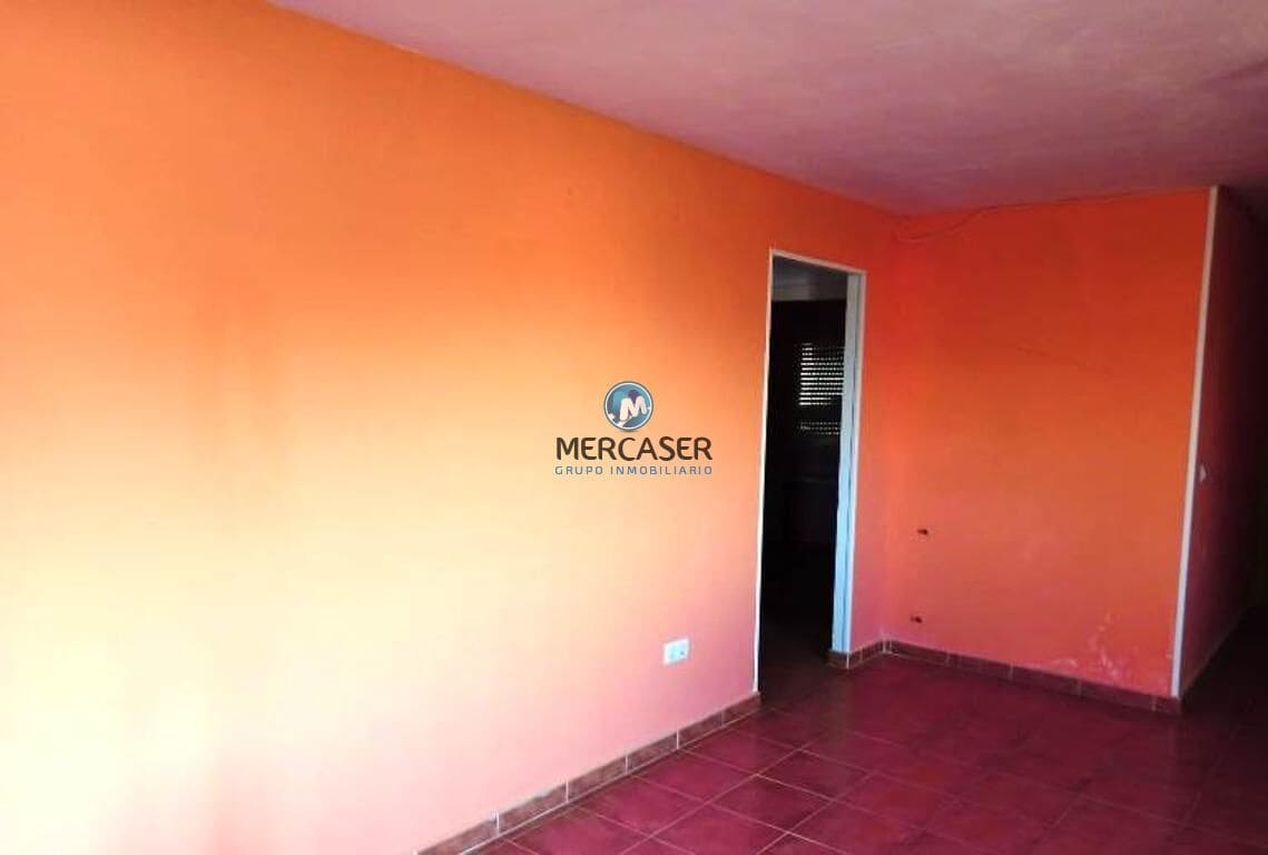 3 bedroom Villa for sale in El Casar with pool - € 236,000 (Ref: 9865827)