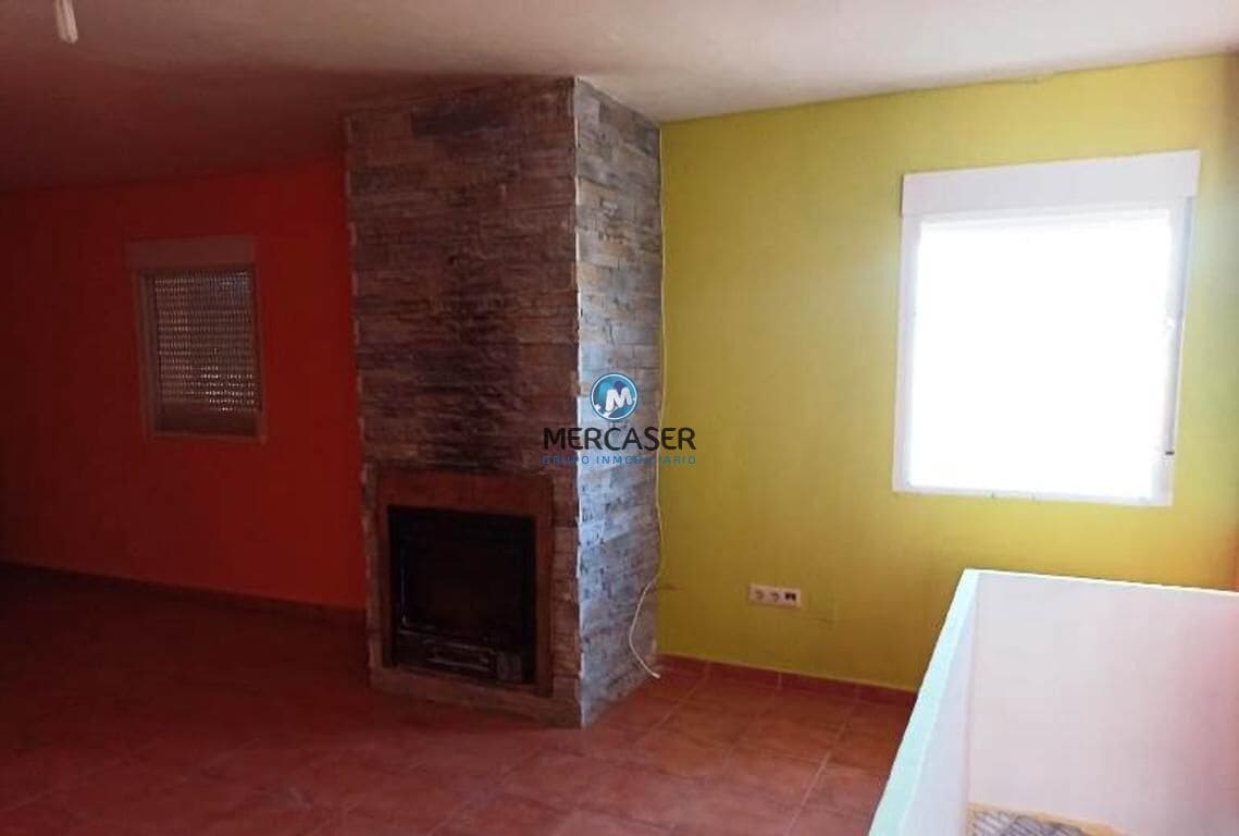 3 bedroom Villa for sale in El Casar with pool - € 236,000 (Ref: 9865827)