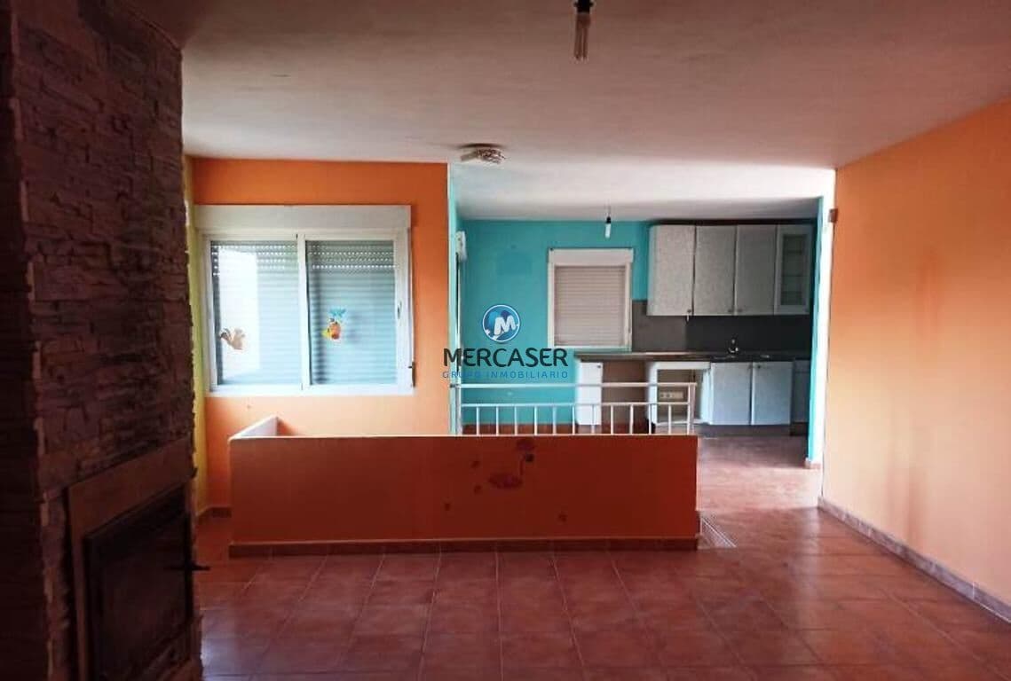 3 bedroom Villa for sale in El Casar with pool - € 236,000 (Ref: 9865827)