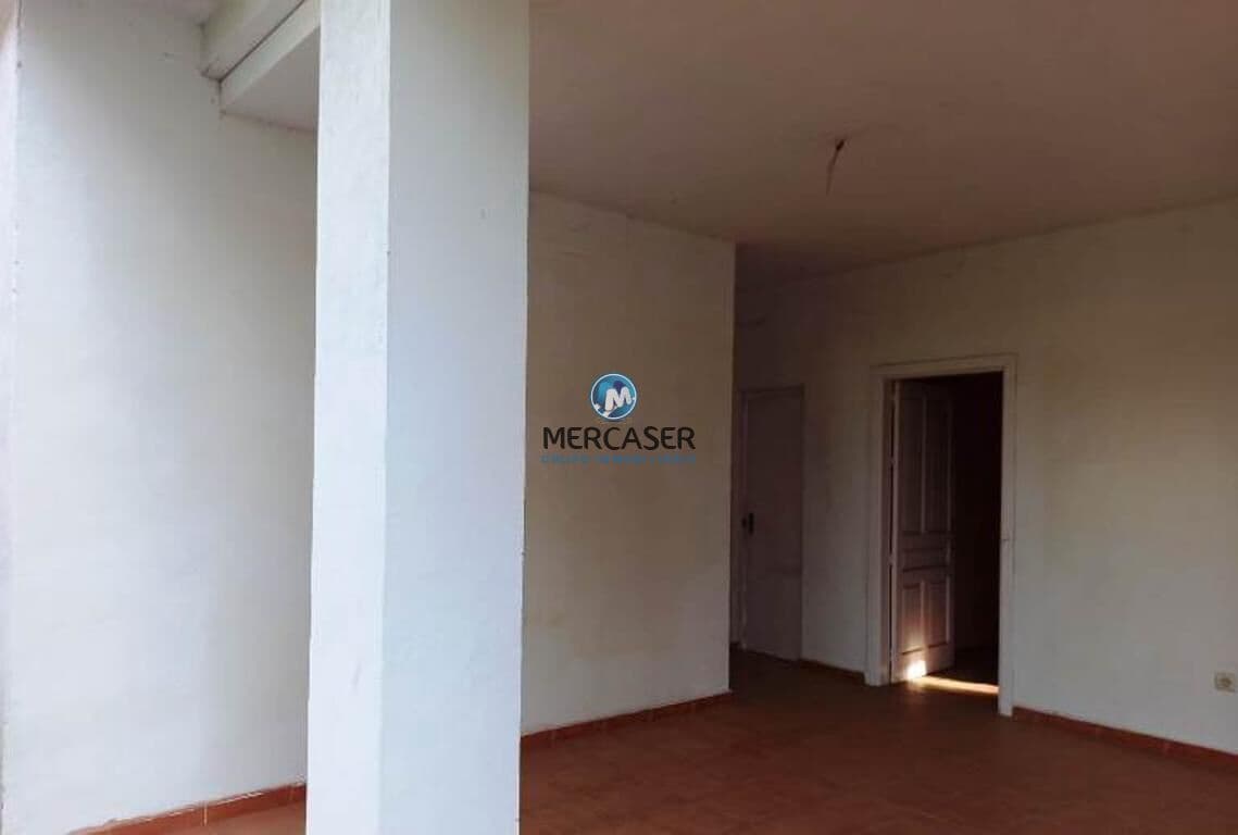 3 bedroom Villa for sale in El Casar with pool - € 236,000 (Ref: 9865827)