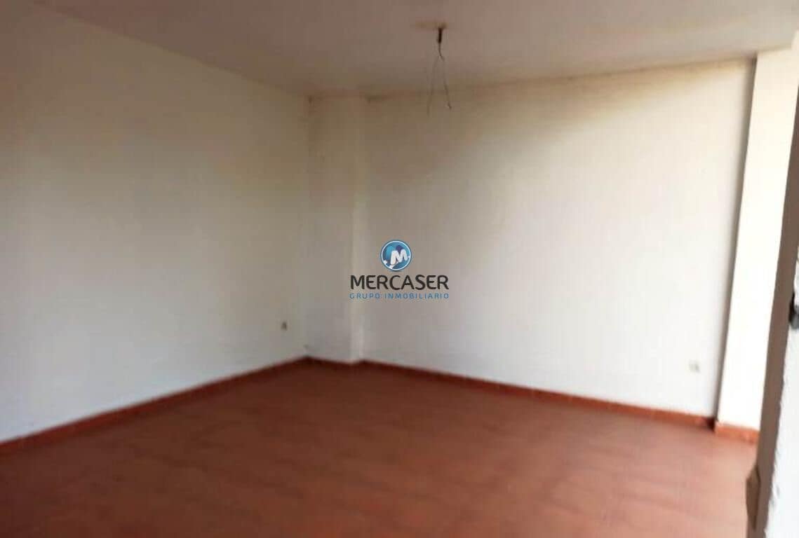 3 bedroom Villa for sale in El Casar with pool - € 236,000 (Ref: 9865827)