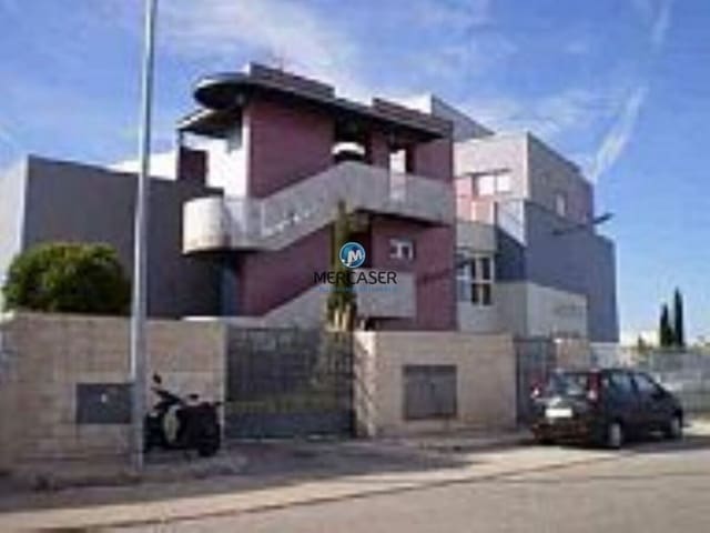 Garage for sale in Alcalá de Henares - € 9,000 (Ref: 9865833)