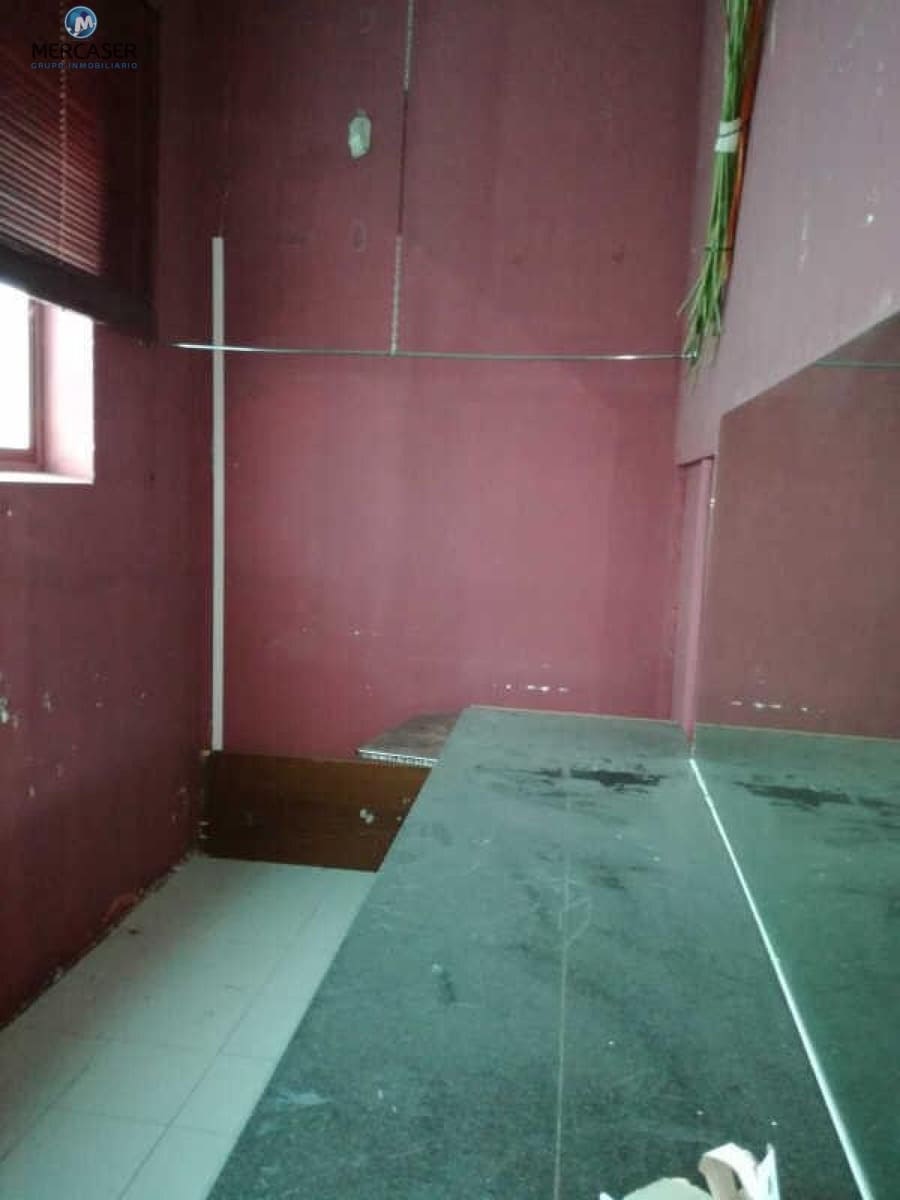 Commercial for sale in Nuevo Baztan - € 73,500 (Ref: 9865841)