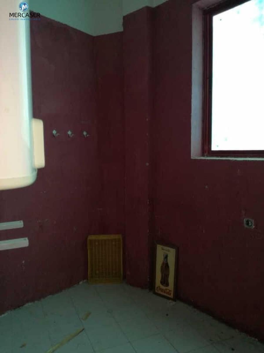 Commercial for sale in Nuevo Baztan - € 73,500 (Ref: 9865841)