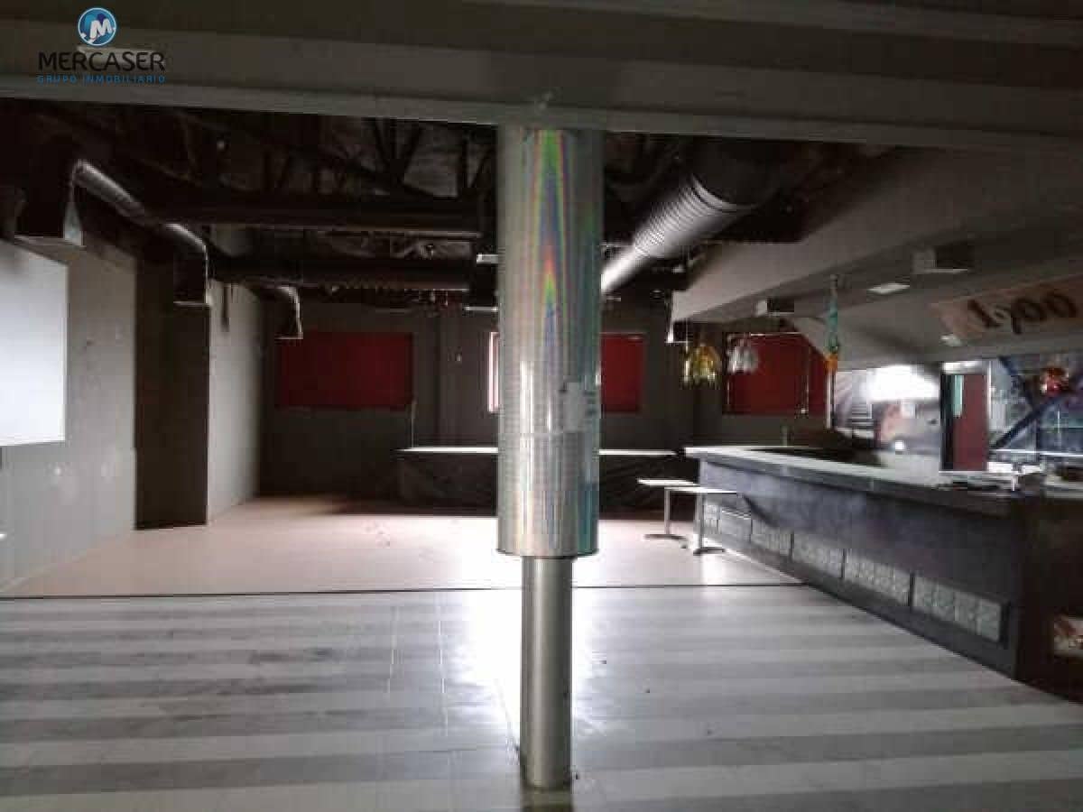 Commercial for sale in Nuevo Baztan - € 73,500 (Ref: 9865841)