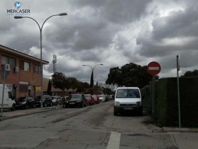 Commercial for sale in Nuevo Baztán - € 73,500 (Ref: 9865841)