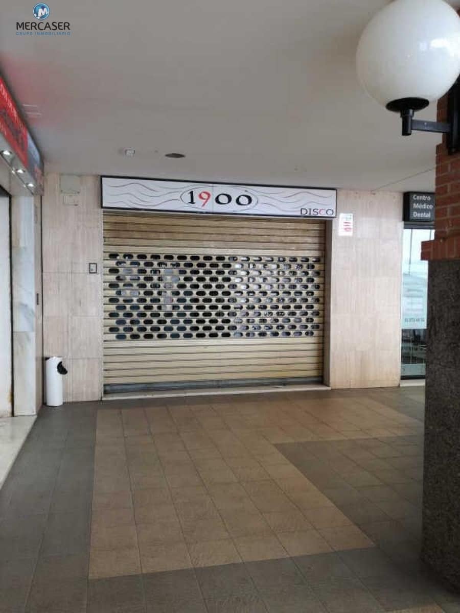 Commercial for sale in Nuevo Baztan - € 73,500 (Ref: 9865841)