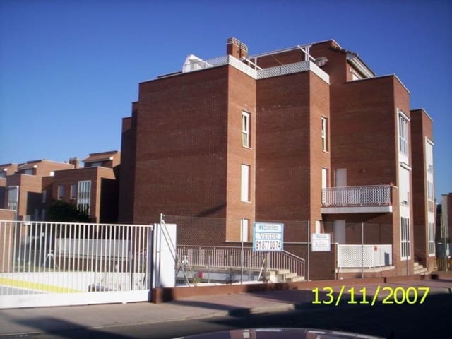 Garage for rent in Alcalá de Henares - € 105 (Ref: 9865845)