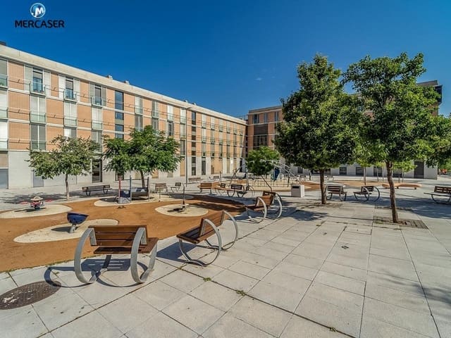 Commercial for sale in Guadalajara city - € 140,000 (Ref: 9865846)