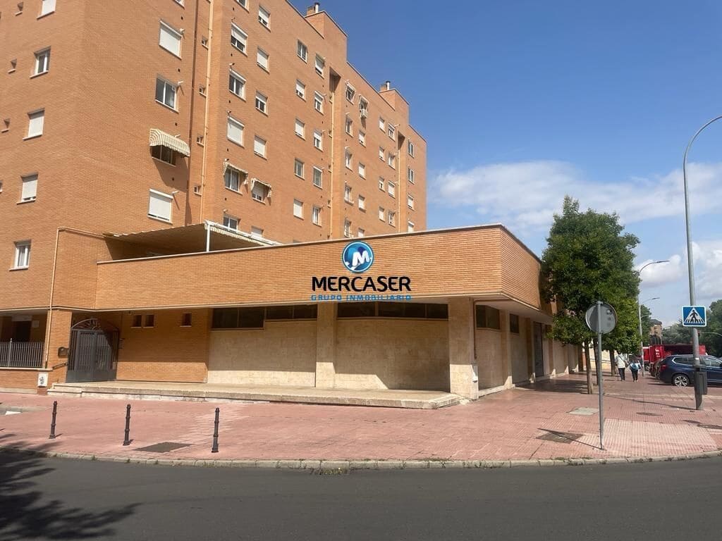 Commercial for rent in Alcala de Henares with garage - € 9,500 (Ref: 9865850)