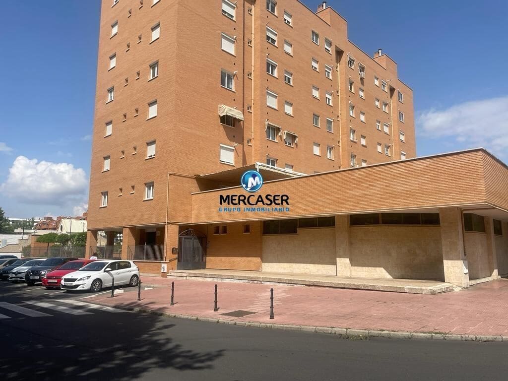 Commercial for rent in Alcala de Henares with garage - € 9,500 (Ref: 9865850)