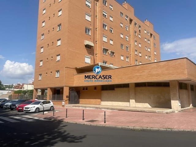 Commercial for rent in Alcalá de Henares with garage - € 9,500 (Ref: 9865850)