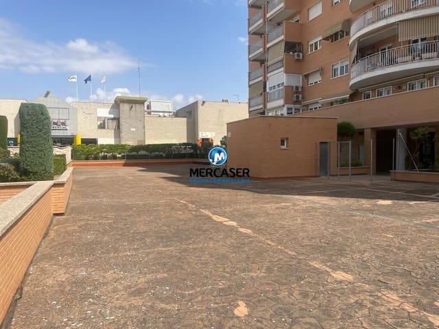 Commercial for rent in Alcalá de Henares with garage - € 9,500 (Ref: 9865850)