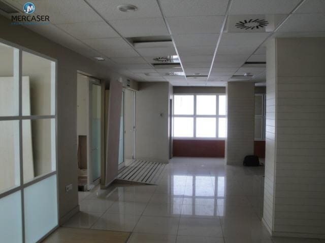 Commercial for sale in Guadalajara city - € 119,000 (Ref: 9865856)