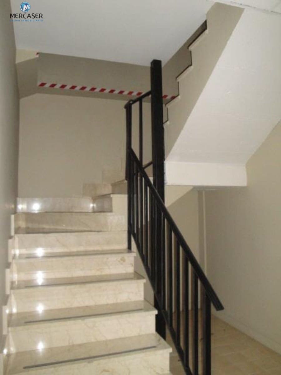 Commercial for sale in Guadalajara city - € 119,000 (Ref: 9865856)