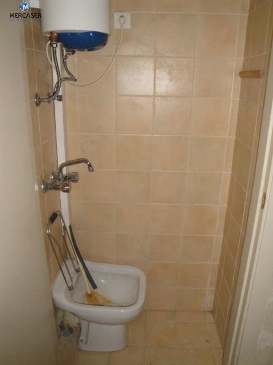 Commercial for sale in Guadalajara city - € 119,000 (Ref: 9865856)
