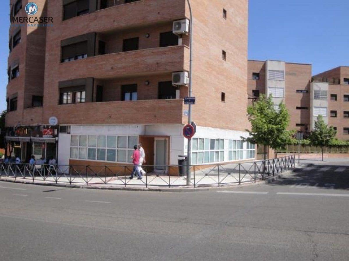 Commercial for sale in Guadalajara city - € 119,000 (Ref: 9865856)