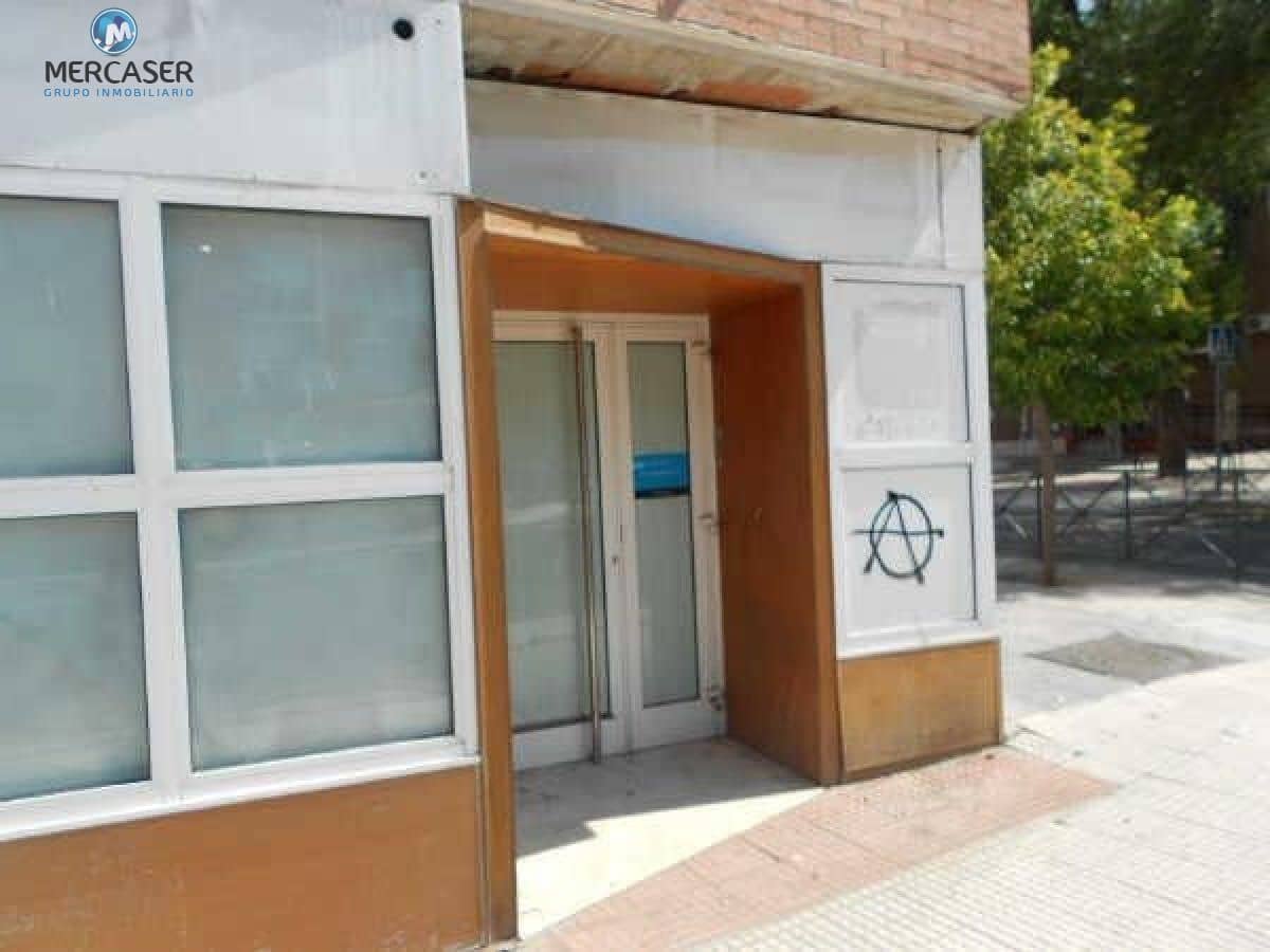 Commercial for sale in Guadalajara city - € 119,000 (Ref: 9865856)