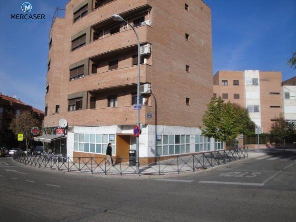 Commercial for sale in Guadalajara city - € 119,000 (Ref: 9865856)