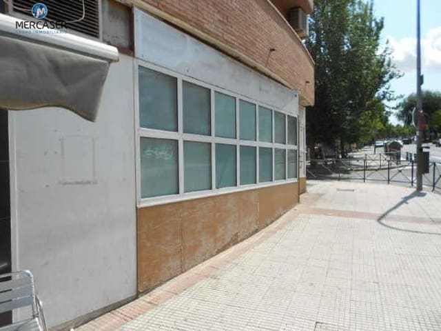 Commercial for sale in Guadalajara city - € 119,000 (Ref: 9865856)