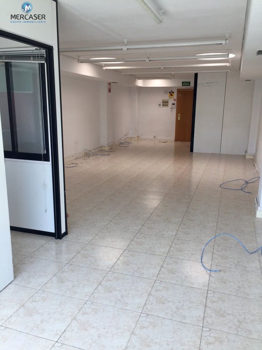 Office for rent in Alcala de Henares - € 575 (Ref: 9865868)
