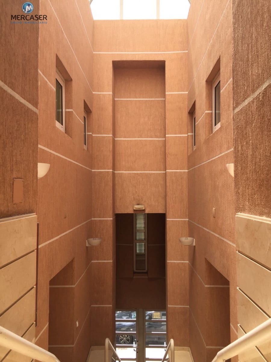 Office for rent in Alcala de Henares - € 575 (Ref: 9865868)