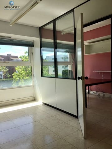 Office for rent in Alcalá de Henares - € 575 (Ref: 9865868)