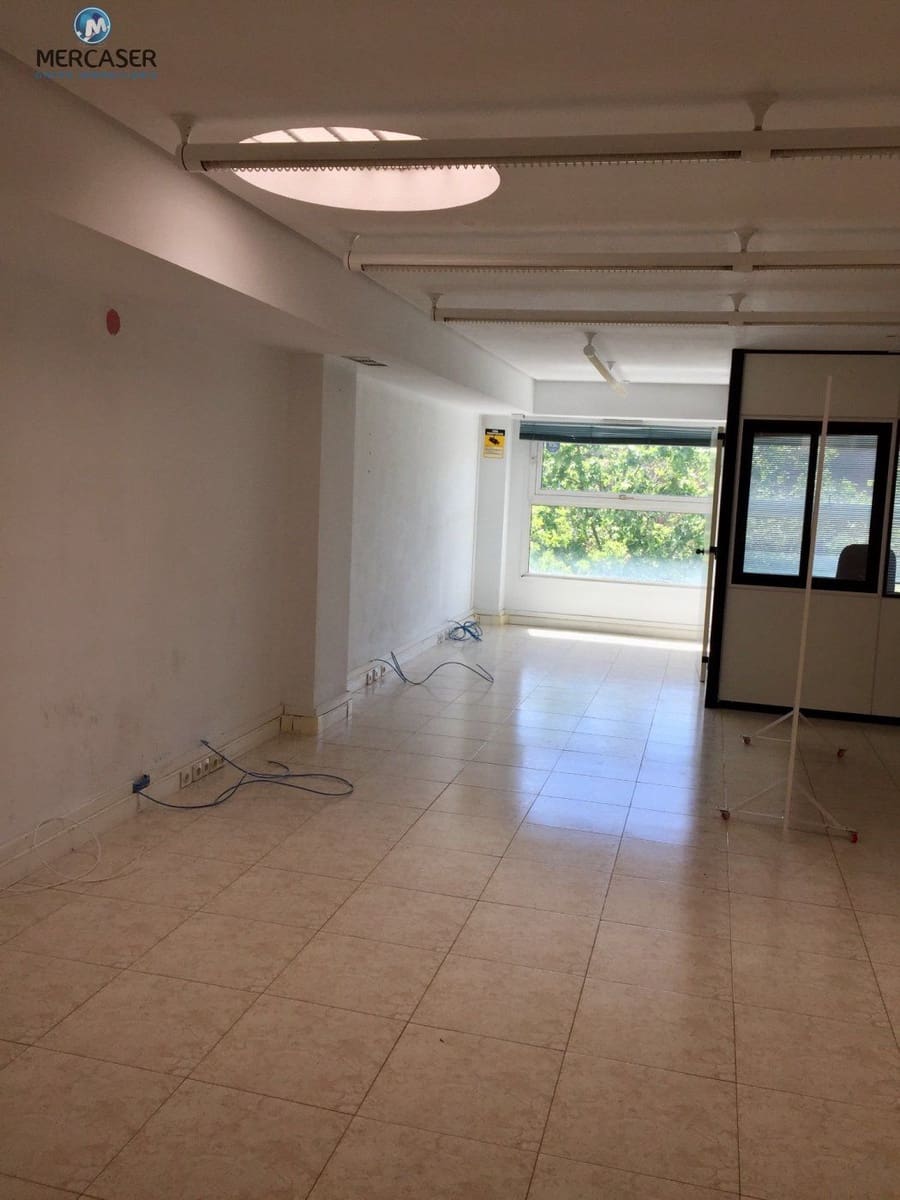 Office for rent in Alcala de Henares - € 575 (Ref: 9865868)
