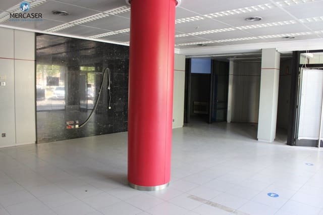 Commercial for rent in Alcalá de Henares - € 1,600 (Ref: 9865869)