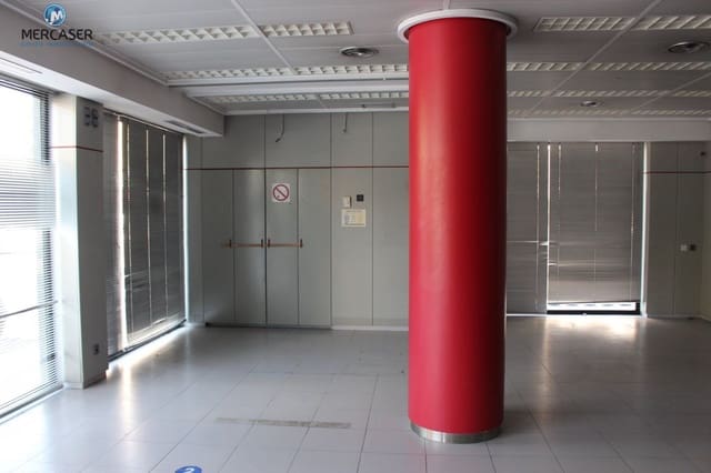 Commercial for rent in Alcalá de Henares - € 1,600 (Ref: 9865869)