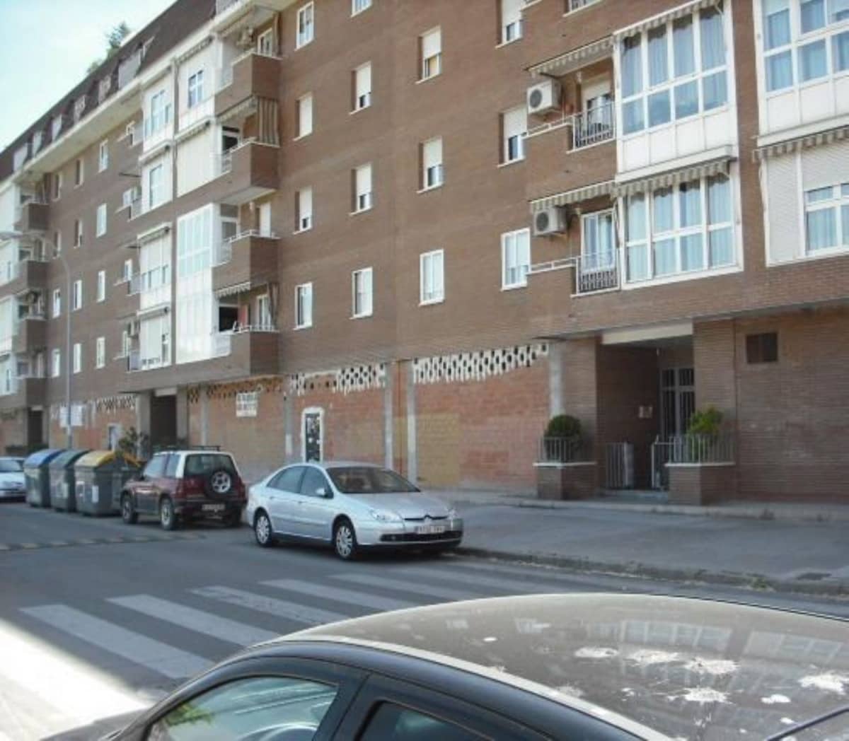 Commercial for rent in Alcala de Henares - € 2,400 (Ref: 9865871)