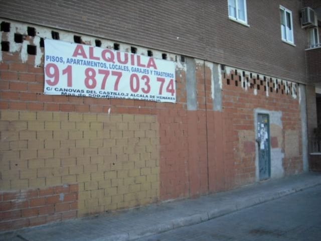 Commercial for rent in Alcalá de Henares - € 2,400 (Ref: 9865871)