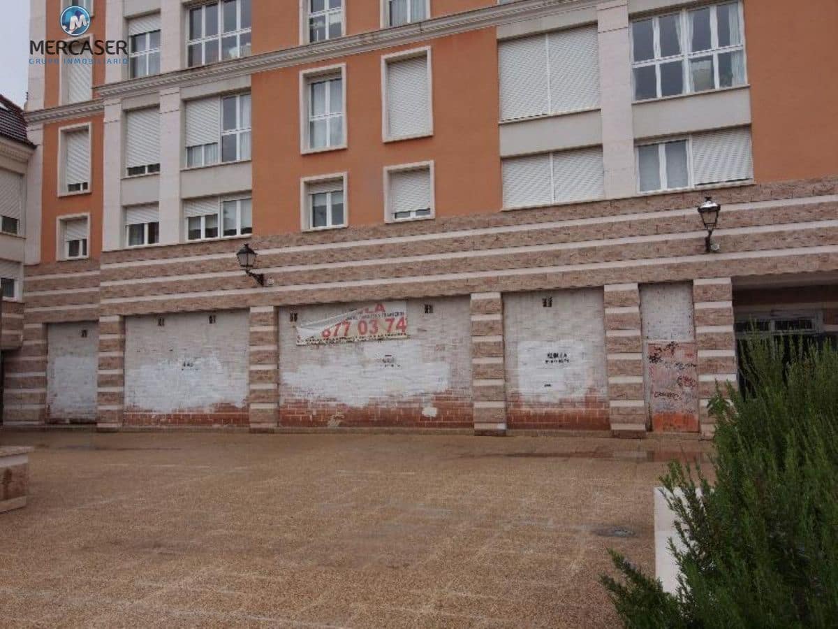 Commercial for rent in Alcala de Henares - € 3,200 (Ref: 9865872)