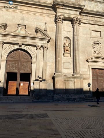 Office for rent in Alcalá de Henares - € 1,300 (Ref: 9865874)