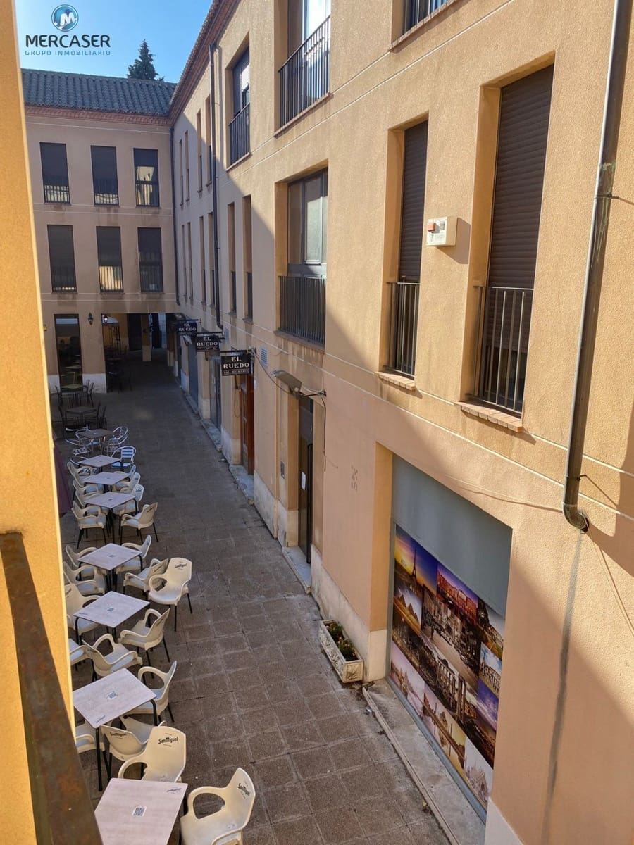 Office for rent in Alcala de Henares - € 1,300 (Ref: 9865874)