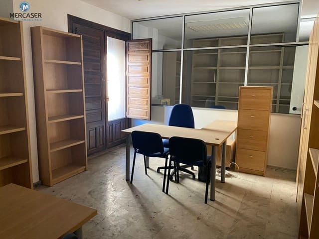 Office for rent in Alcalá de Henares - € 1,300 (Ref: 9865874)