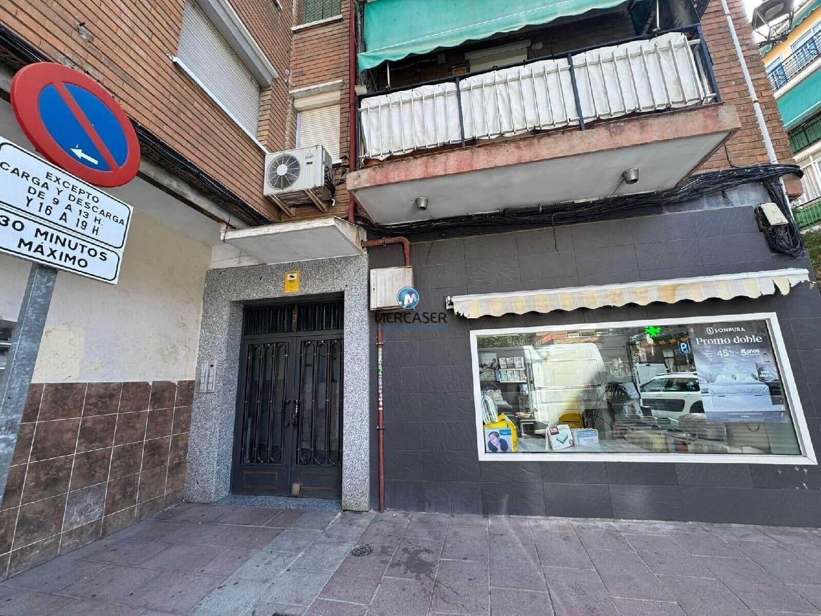 3 bedroom Flat for sale in Torrejon de Ardoz - € 204,000 (Ref: 9867051)